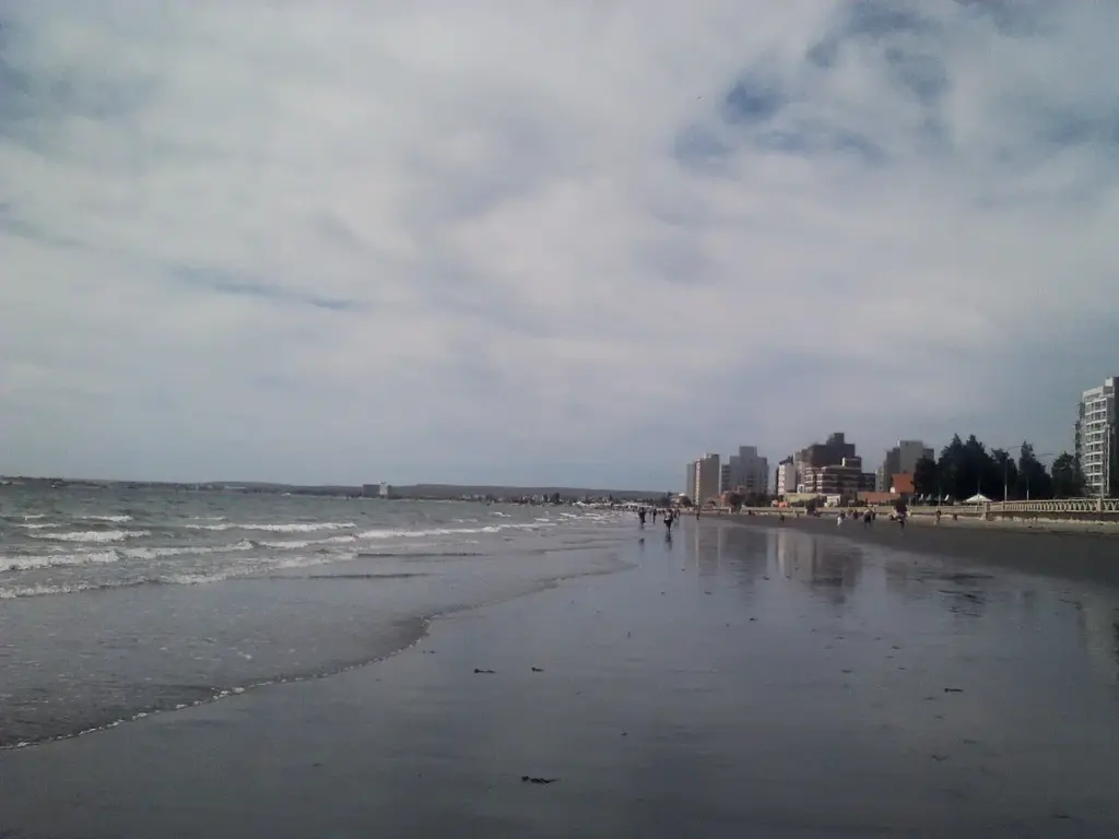 Playa de Puerto Madryn por D2000.jpg